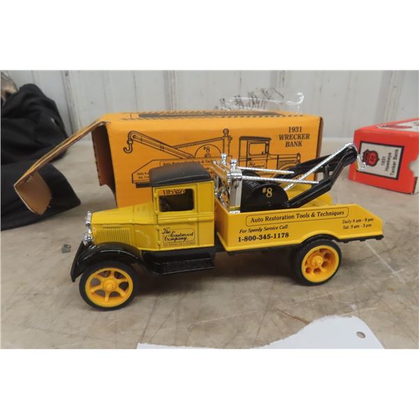 ERTL 1931 Wrecker Bank, 1/34 Scale Die-Cast, Limited Edition, with Box