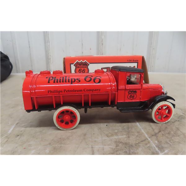 ERTL 1931 Hawkeye Bank, 1/34 Scale Die-Cast, with Box