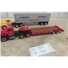 Image 2 : 2 First Gear 1/34 Scale Die-Cast: 1959 International with Lowbed Trailer and Mack R Model 66 Wrecke