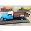 Image 4 : 4 1/43 Scale Die-Cast: 1949 Chevy 6400 Flatbed (White Box, 10 of 1000), 1958 Chevy C6500 Truck (Whi