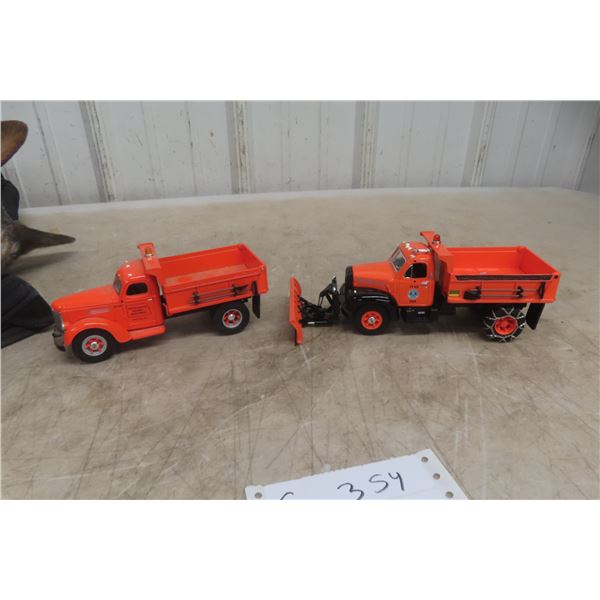 2 First Gear 1/34 Scale Die-Cast Mack Trucks with Snowplow and Hi-Way Department Livery
