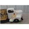 Image 2 : Minnitoy Truck with Beaver Lumber Box, Pressed Steel, 1950s, 17" Long