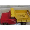 Image 5 : Tonka Pressed Steel Dump Truck, 1960, 13" Long