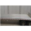 Image 6 : Smith-Miller Mack B Semi with Flat Deck Trailer, Pressed Steel and Die-Cast, 35" Long