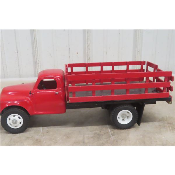 Studebaker M Serious Truck Stake Side Die Cast 1/18 Scale 1940s