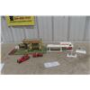 Image 1 : Keystone Garage 1940s With Tin Litho and Matchbox B.P. Service Station 1960 Plastic