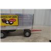 Image 4 : Fred Thompson Smith-Miller Hoster Pup Trailer LTD Edition of 300 16" Long
