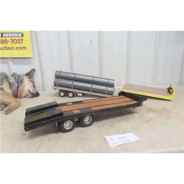 Die Cast Heavy Equipment Trailer 24" Long With Flat Deck For Truck 12" Long With Load of Pipe Plast