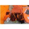 Image 7 : XL Hunting Vest, XL Single Net Coverall, XL Hat, and Gloves