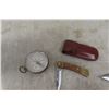 Image 5 : Hunting Knife, Pocket Knife, and Compass
