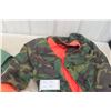 Image 7 : Duffle Bag, Reversible Hunting Hat, Camouflage Jacket and Deer Hunting Orange Jacket, Large