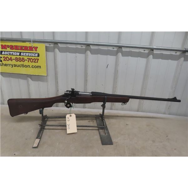 Bolt-Action Rifle – .303 British, 22" Barrel, S/N 206 885 – 1 Peep Sight.