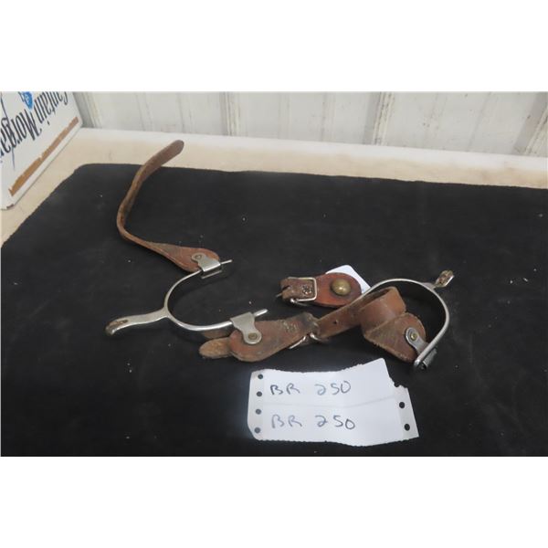 Set of Western Spurs