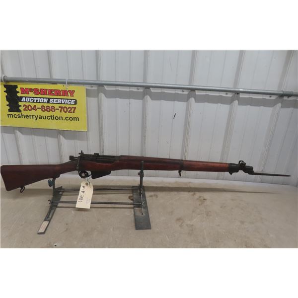 Enfield No. 4 Mk1 – .303 British, Bolt Action, 22" Barrel, Full Wood, with Bayonet and One 