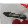 Image 2 : 4 x Reusable Hand Warmer, Tru Balance Throwing Knife, Butt Out Deer Dressing Tool