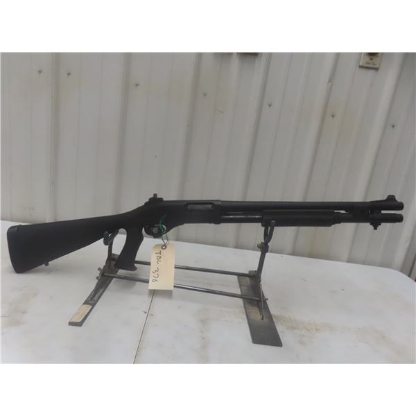 Remington 870 Police Magnum – 12 Gauge, 2¾" or 3", Pump Action, 18" Barrel, S/N: CC679330, 