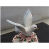 Image 10 : 2 Music Boxes: White Dove Trinket "Wing of Love" & Blue Jay Keepsake "Wing of Love", with Certificat