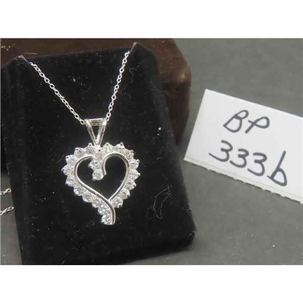 Sterling Silver 18" Chain with 21 Stones Around a Heart, 14.7g