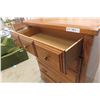 Image 5 : Oak Dresser 46" x 33" x 16"
