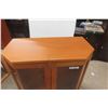 Image 3 : China Cabinet with 2 Glass Shelves 42" x 34" x 17 1/8"