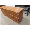 Image 2 : Oak Dresser 30" x 70" x 18"