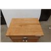 Image 3 : End Table / Night Stand 26" x 23" x 17"