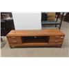 Image 1 : Credenza 21" x 71" x 17 1/2"