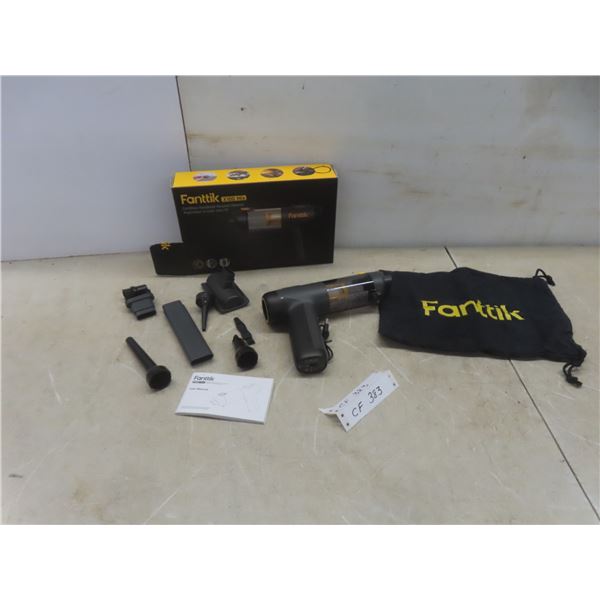 Fanttik Cordless Vacuum Cleaner with Attachments (New/Store Return)