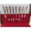 Image 2 : 48-Piece Flatware Set with Case
