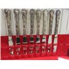 Image 2 : 35-Piece Flatware Set with Chest