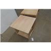 Image 7 : Coffee Table 20" x 24" x 24" and End Table 22" x 22" x 21 1/2"