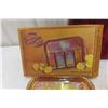 Image 3 : 4 Carnival Glass 2 w/Box + Tray, and Butter/Candy Dish