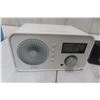 Image 2 : Eton Sound 100 AM/FM/Digital Radio and iPod Dock