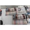Image 4 : 9 New Table Cloths and Runners