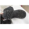 Image 4 : Sorrel Size 8 Winter Boots and Ice Treads, New
