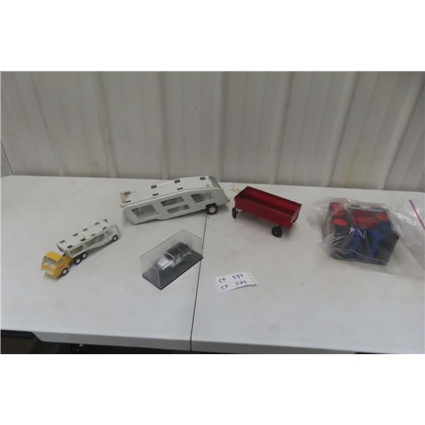 Tonka Truck Style Metal and V43 Bando Patrol Vehicle and Poker Chips