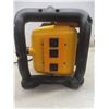 Image 4 : DeWalt Work Site Radio/Charger