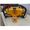 Image 6 : DeWalt Work Site Radio/Charger