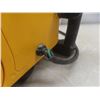 Image 7 : DeWalt Work Site Radio/Charger