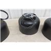 Image 4 : 3 Hamilton Bay Light Fixtures