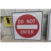 Image 3 : 2 Traffic Signs: Do Not Enter 24" x 24", One Way 18" x 24"