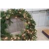 Image 4 : Light-Up Christmas Wreath, 33" Diameter