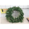 Image 5 : Light-Up Christmas Wreath, 33" Diameter