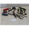 Image 1 : HO Scale Model Train Set: 20ft Track, Transformer, 1 Engine, and 3 Cars