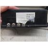 Image 6 : HO Scale Model Train Set: 20ft Track, Transformer, 1 Engine, and 3 Cars