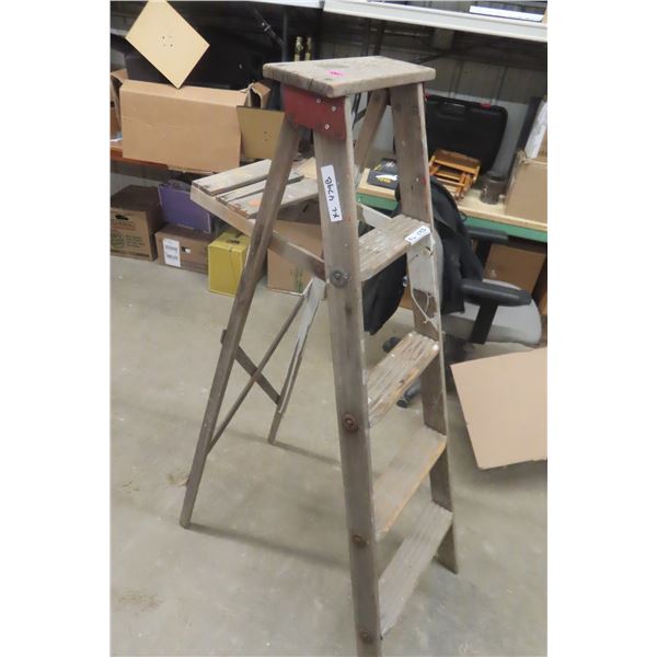 Antique 5-Foot Wood Ladder