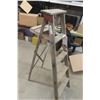 Image 1 : Antique 5-Foot Wood Ladder