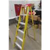 Image 1 : Fibreglass 6' Ladder, 225 lbs. Capacity