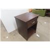 Image 3 : End Table/Night Table, 26 1/2" x 17 1/2" x 20"