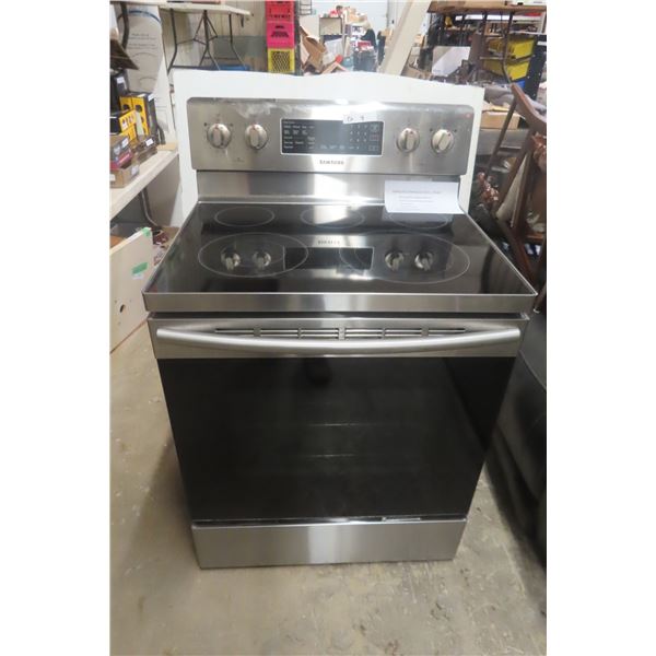 Samsung Stainless Steel Stove — Convection, Bake and Broil, Self Clean, Steam Clean, Dehydrate, Bro